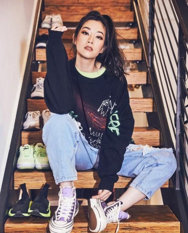 Arden Cho不但聲演《Kpop獵魔女團》Rumi一角,更有份主唱歌曲《Golden》。